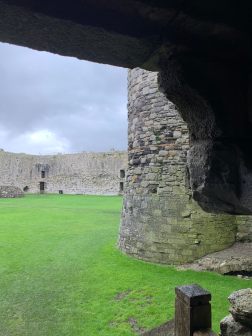 Beaumaris_Castle.jpg